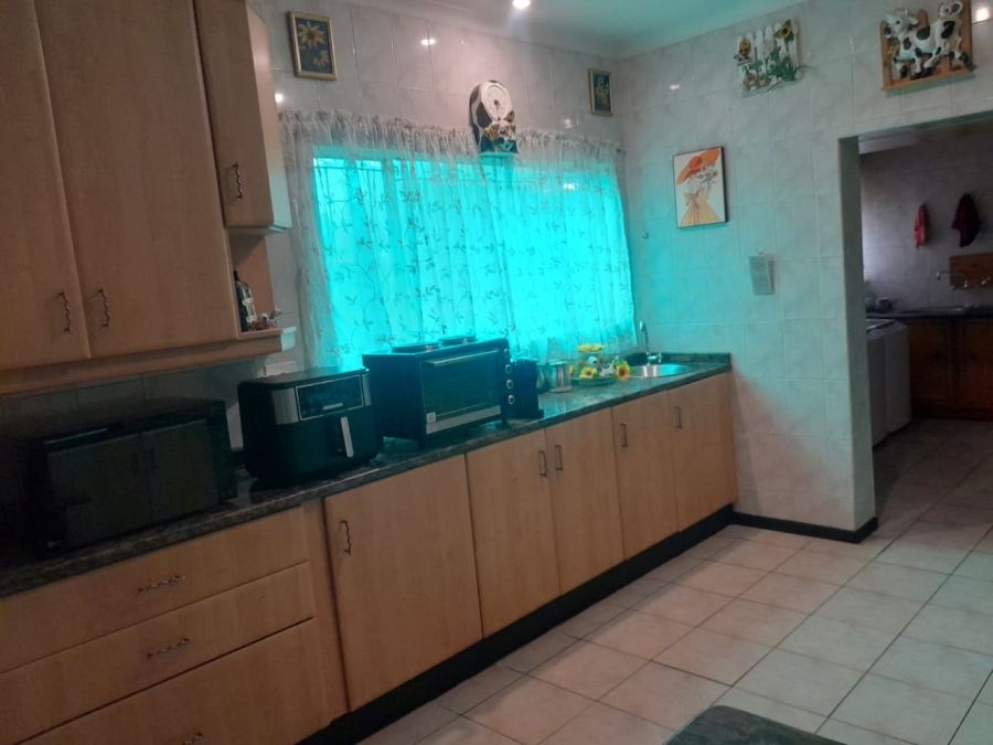 3 Bedroom Property for Sale in Protea Park North West